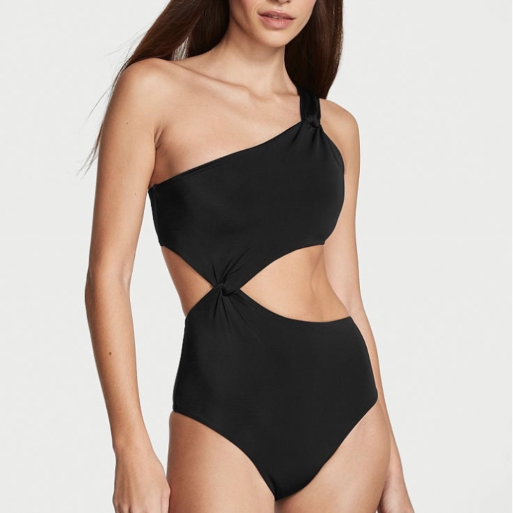 🔥HOST PICK🔥NWT Victoria's Secret Twist Monokini One-Piece Swimsuit